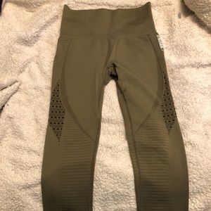 Dark green gymshark energy seamless leggings